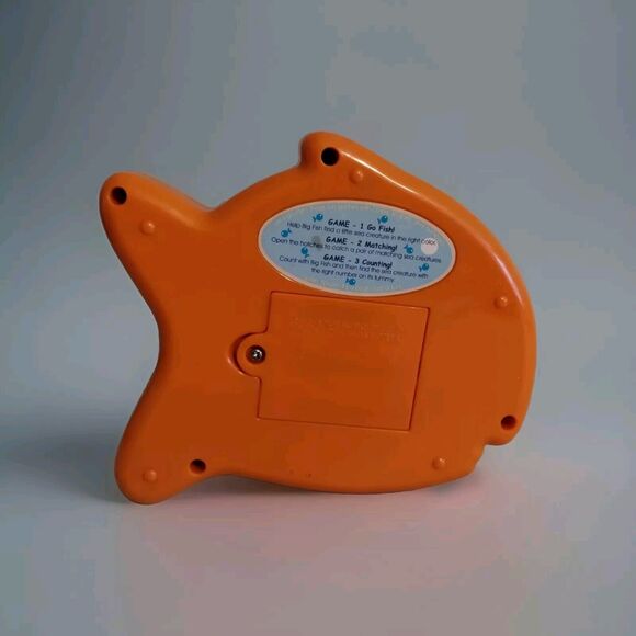 Fisher Price - Go Fish - Toddler Handheld Games Electronic 2000 Vintage - Picture 2 of 4